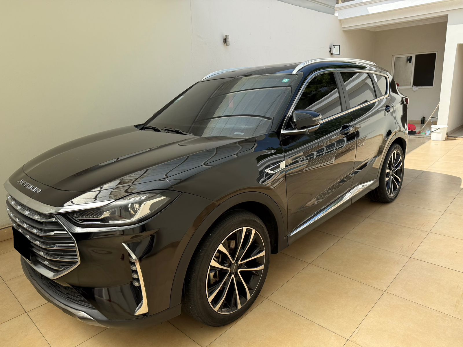 *Jetour X70 plus*