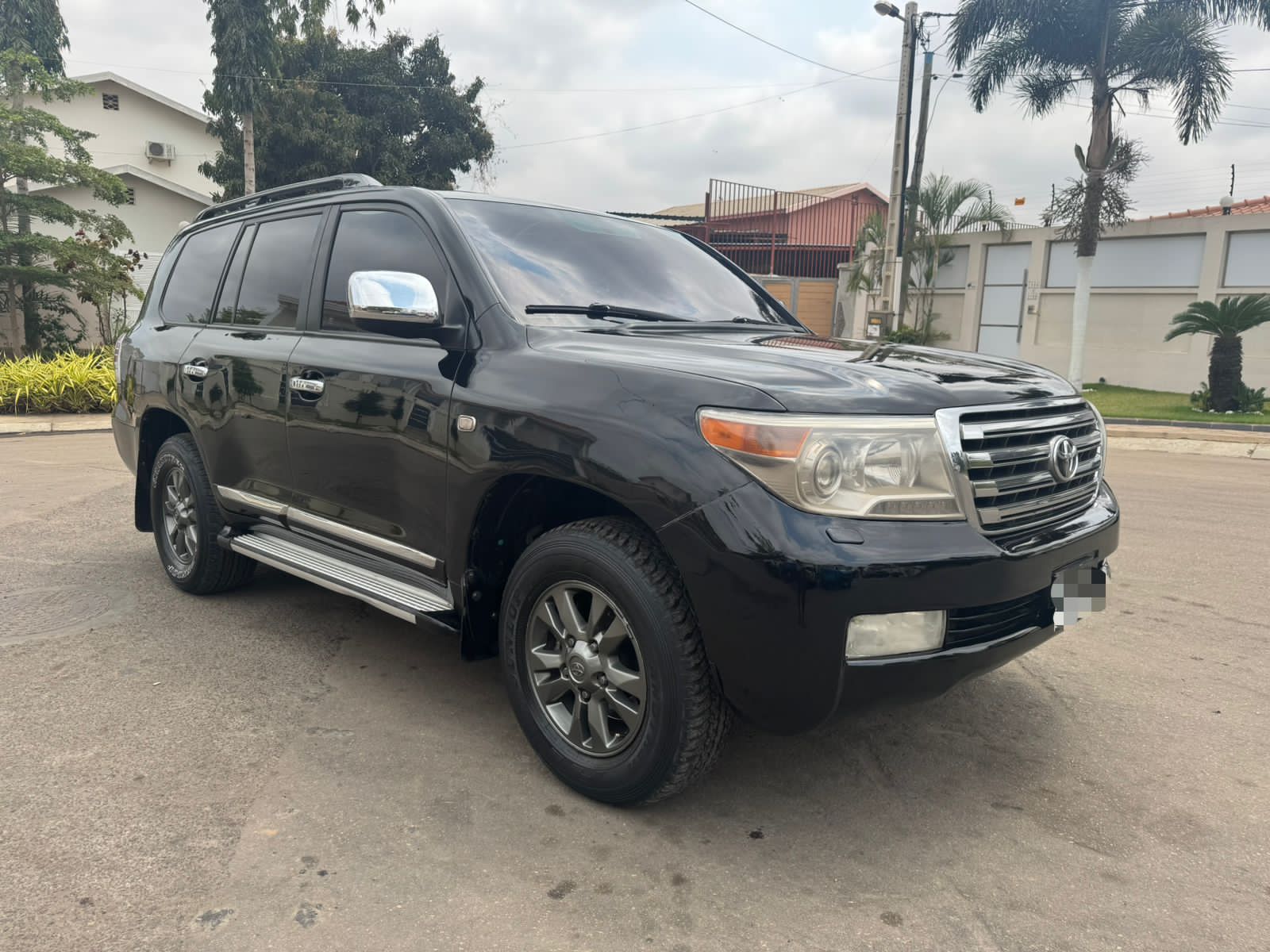 Toyota Land Cruiser GXR-V8