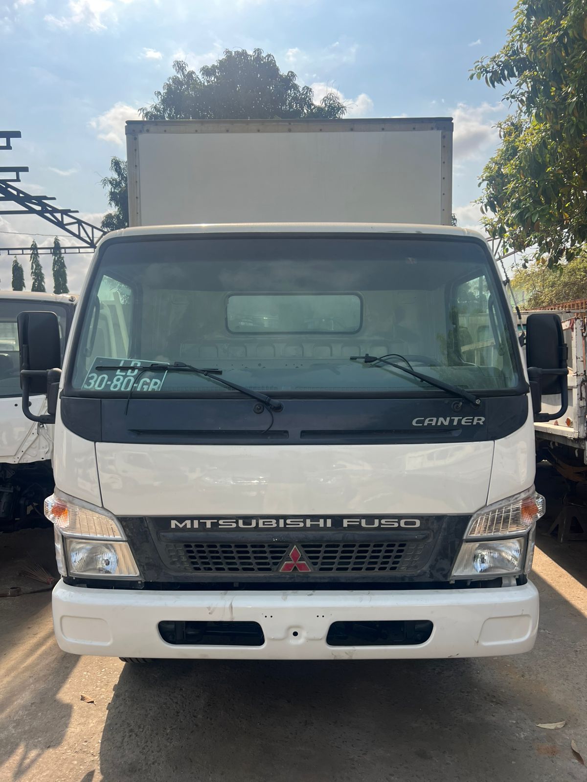 MITSUBISHI CANTER